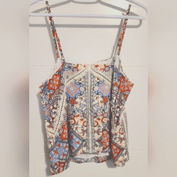 Somedays lovin Tank with Crochet Detail - Picture 2 of 4